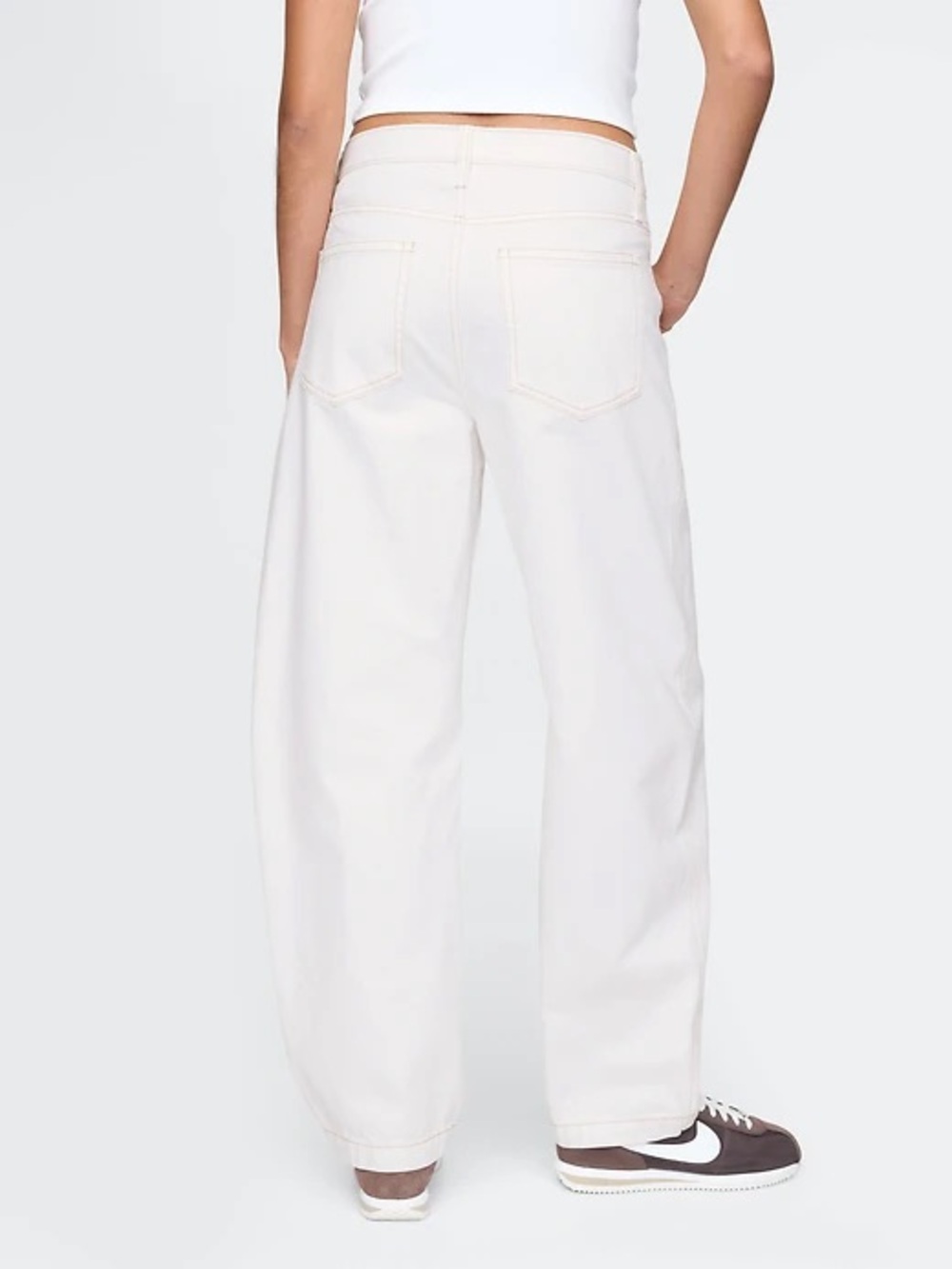 GAP High Rise Barrel jeans in off white- 0P - Picture 7 of 11